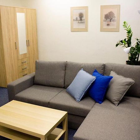 Blue Apartment In Beautiful English Style Garden With Atmosphere 布拉格 外观 照片