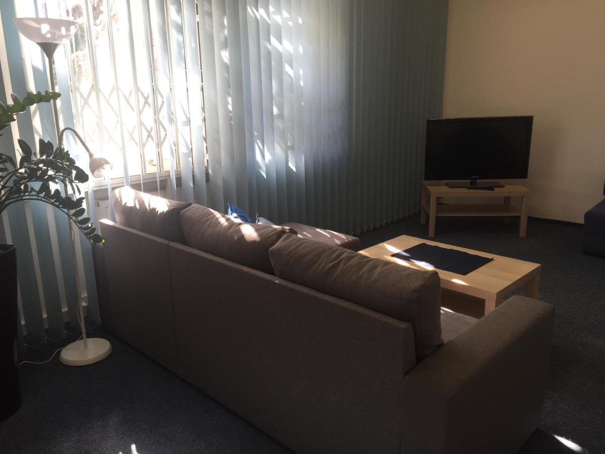 Blue Apartment In Beautiful English Style Garden With Atmosphere 布拉格 外观 照片