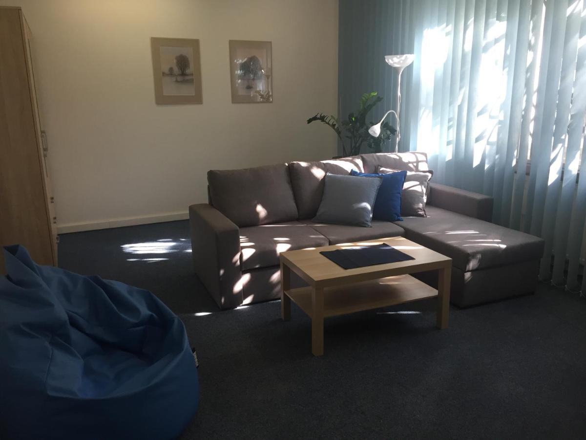 Blue Apartment In Beautiful English Style Garden With Atmosphere 布拉格 外观 照片